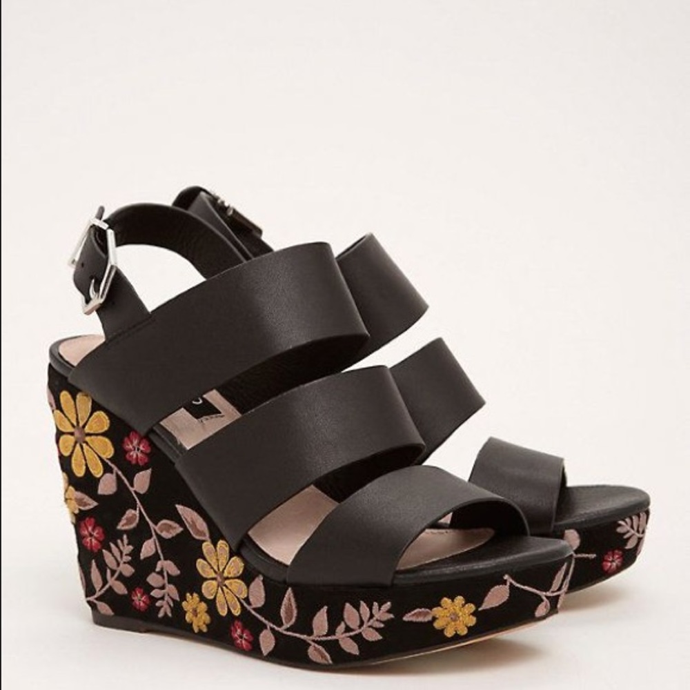 Torrid Collection Black Embroidered Platform shoes